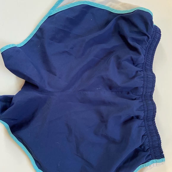 Womens Nike shorts - Picture 2 of 2